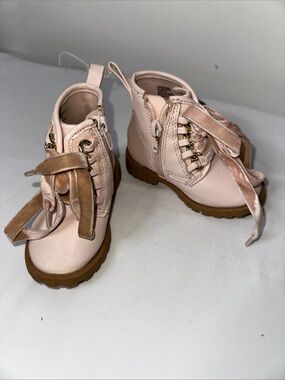 wonder nation Pink Velvet Ribbon Lace Ankle Boots